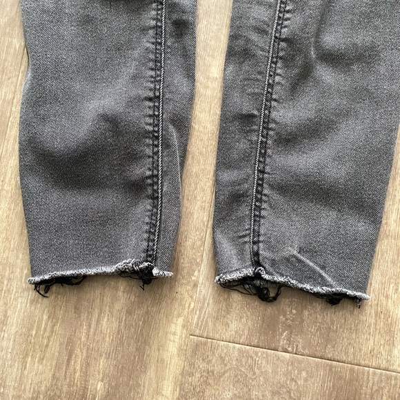 Extra High-Waisted Rockstar 360° Stretch Super Skinny Jeans 8R - Picture 9 of 9